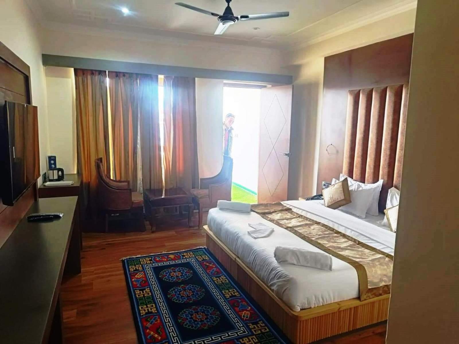 Hotel Ladakh Heaven Лех Екстер'єр фото