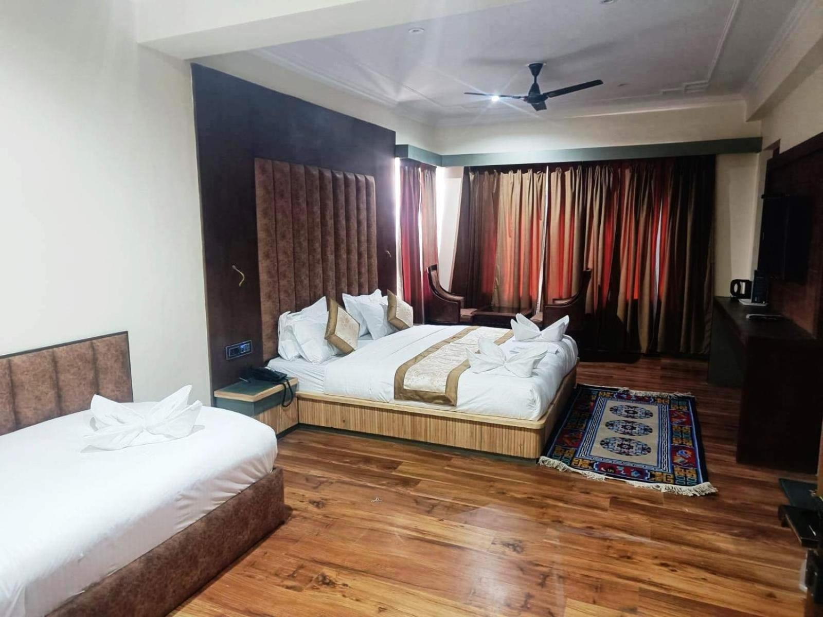 Hotel Ladakh Heaven Лех Екстер'єр фото