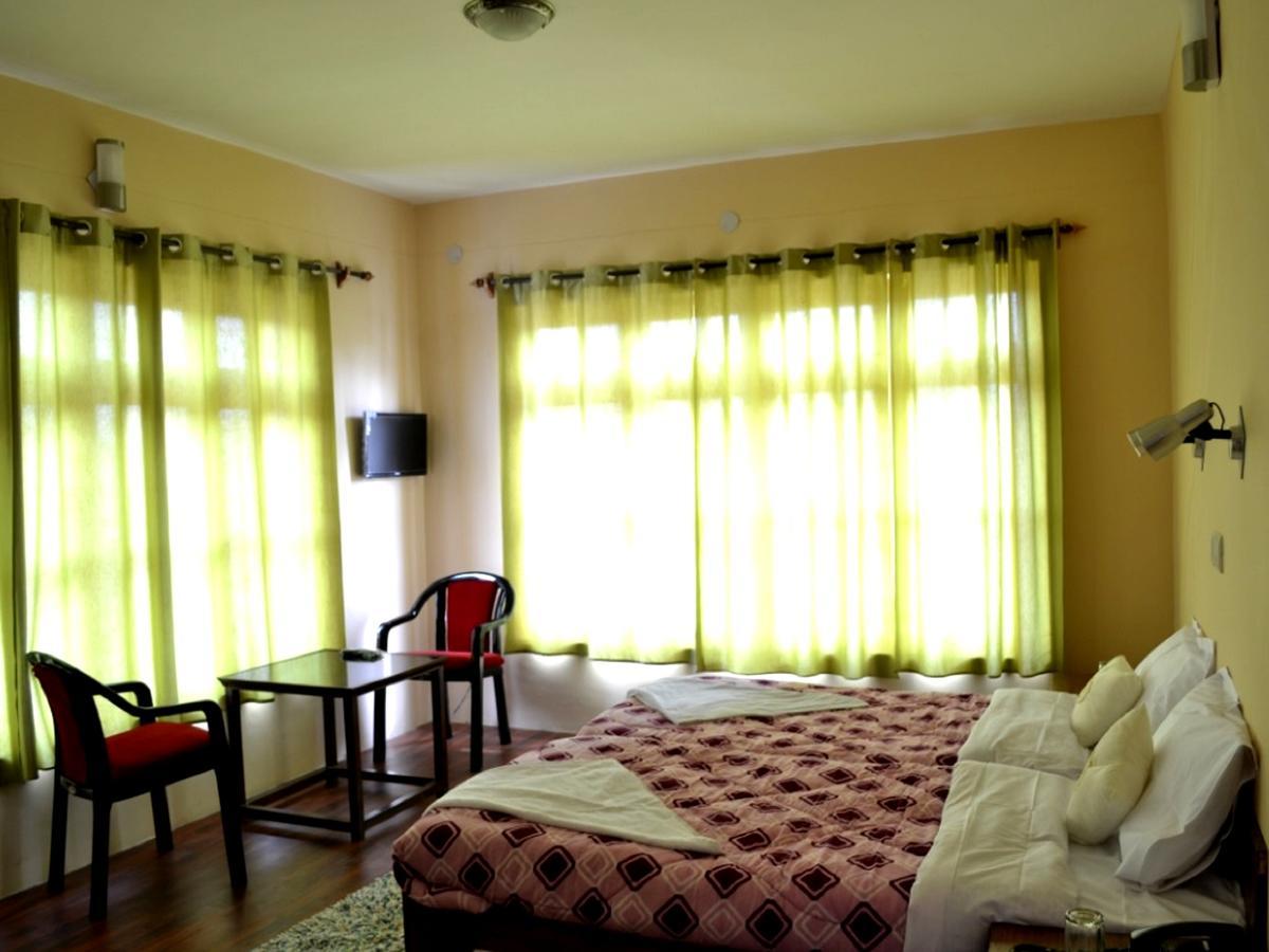 Hotel Ladakh Heaven Лех Екстер'єр фото