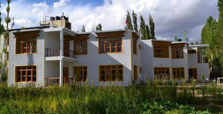 Hotel Ladakh Heaven Лех Екстер'єр фото